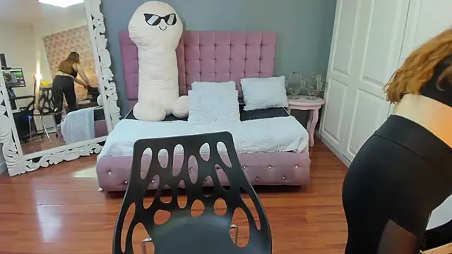 Tammy parker  online show from September 26, 4:54 am