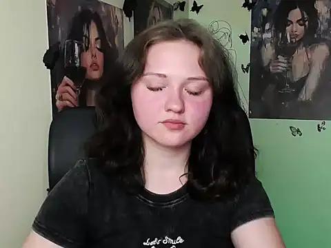 LadyAlice  online show from May 27, 6:16 pm