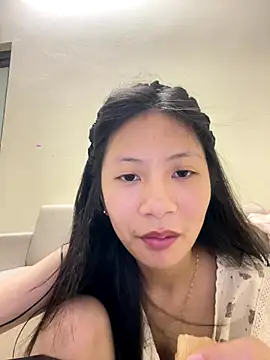 Lil-Gi online show from October 10, 3:17 pm