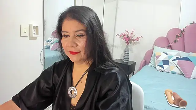 kiraGeiner online show from March 5, 8:04 pm