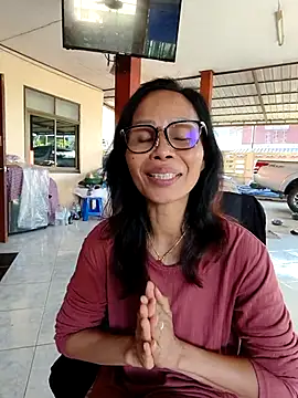 Mama Eva 1 online show from December 2, 12:34 am