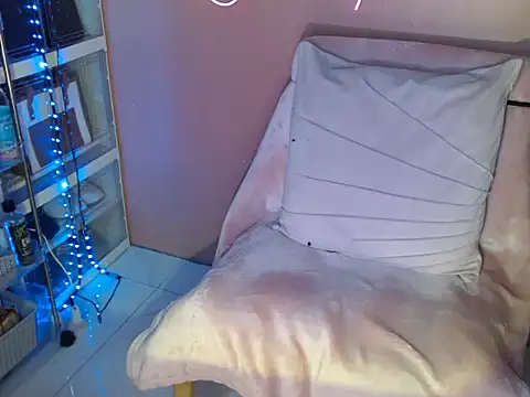 skinny gracie online show from November 1, 9:57 am