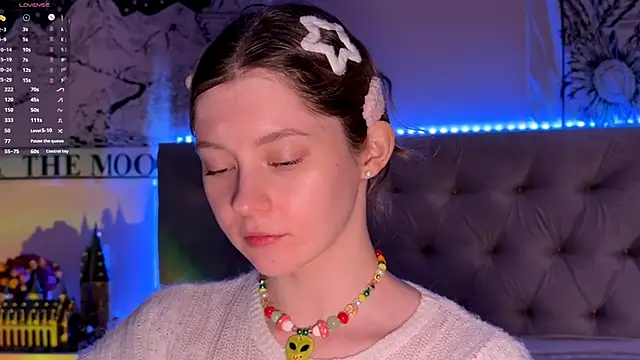 IrisPurrphy online show from December 15, 1:05 pm