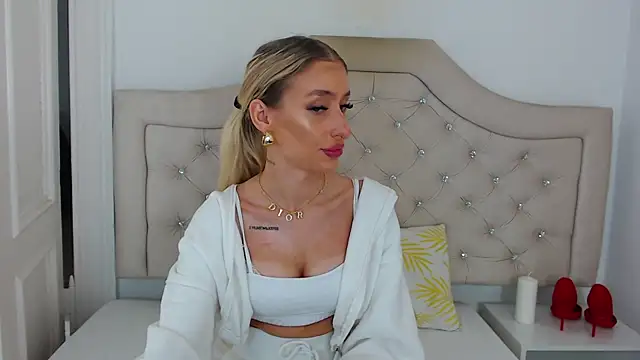 NatalieSensual online show from October 8, 7:46 am