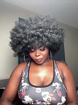 WomanNextdoor1 online show from June 4, 9:14 am