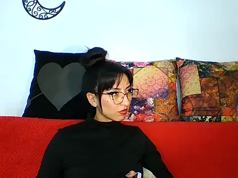 a miss online show from January 8, 12:25 am