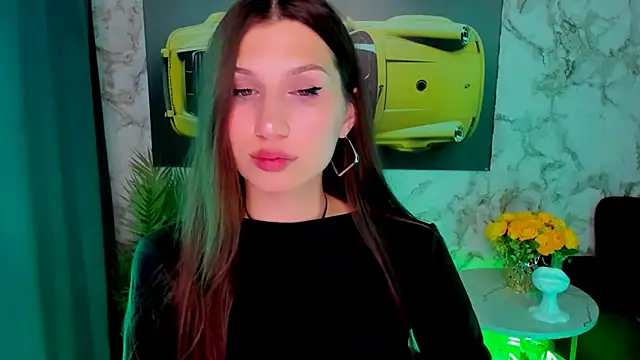 Mollyinyourmind online show from April 24, 11:51 pm