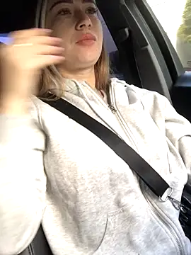 Reina Cummings online show from September 14, 4:54 am