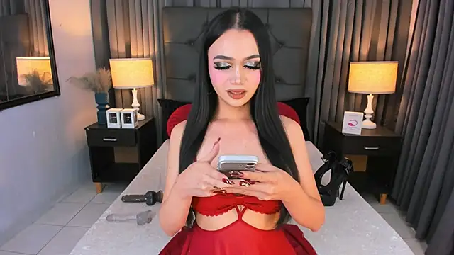 MiaMow online show from June 3, 7:08 pm