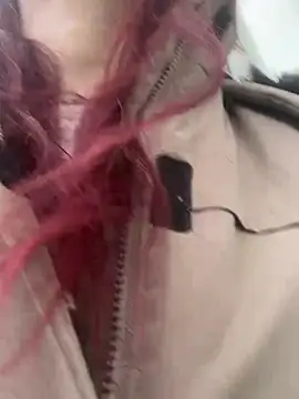 raen001 online show from February 24, 9:19 am