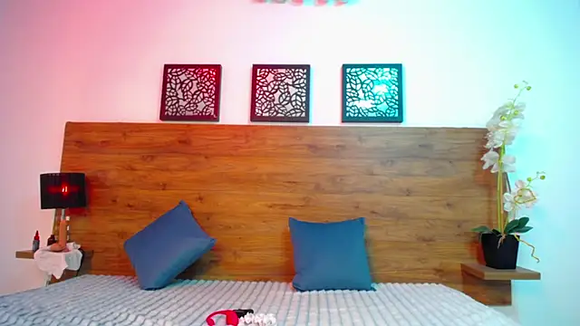 AlexandraCambell online show from October 2, 8:03 pm