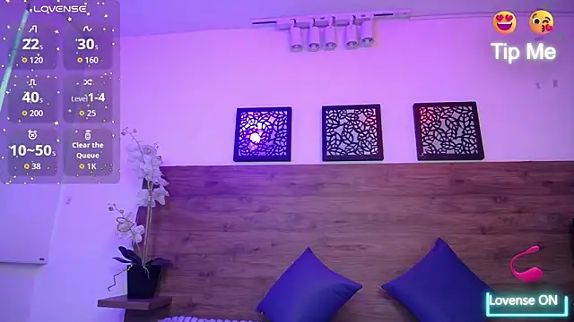 AlexandraCambell online show from September 8, 7:46 pm