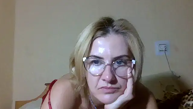 TianaQLove online show from October 17, 8:23 pm