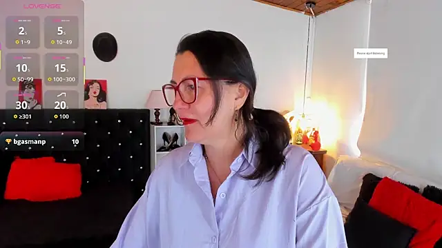 D Martii online show from November 27, 2:20 pm