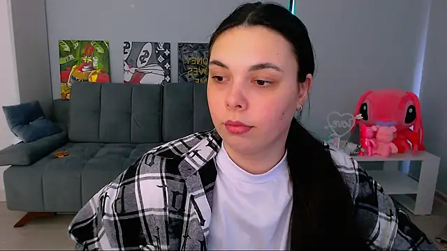 queenofthesense  online show from February 17, 8:13 am