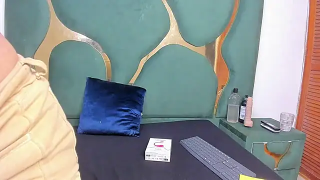 poliasm online show from October 4, 8:46 pm