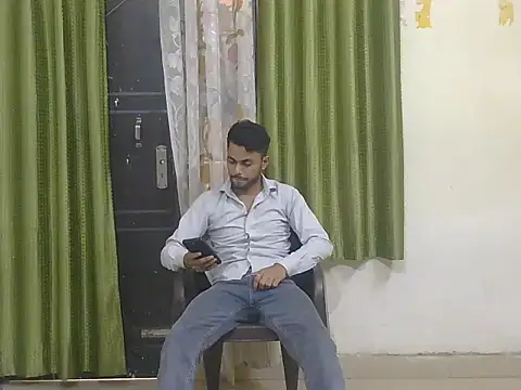 ursdreamperson online show from June 1, 1:29 am