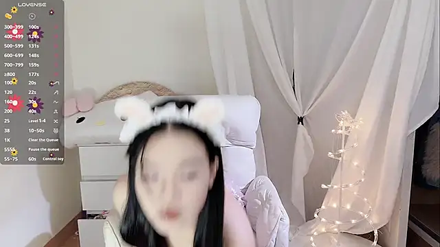 MM-feifei online show from October 18, 3:48 pm