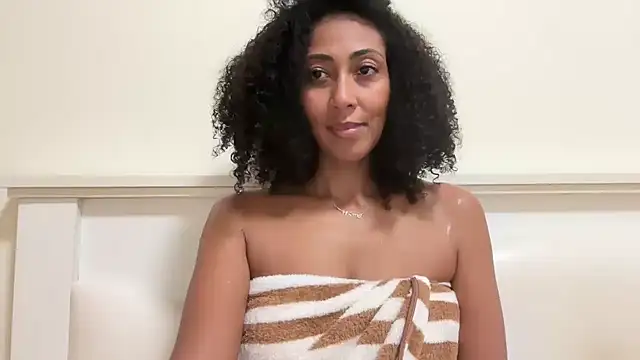 Vaylisse online show from November 9, 2:24 pm