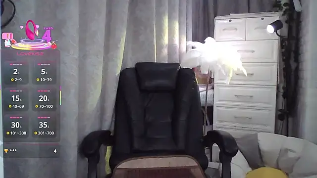 qinerOIO online show from September 16, 2:47 pm