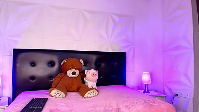 Cherrylionn online show from October 8, 3:55 am