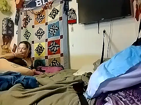 SnowBunny1224 online show from September 29, 9:03 am