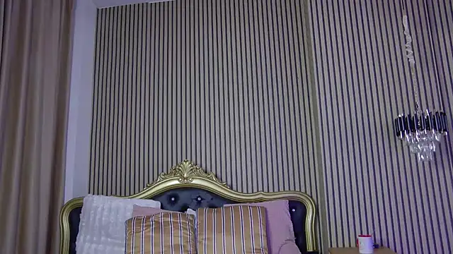 LunaHart online show from September 25, 7:40 am