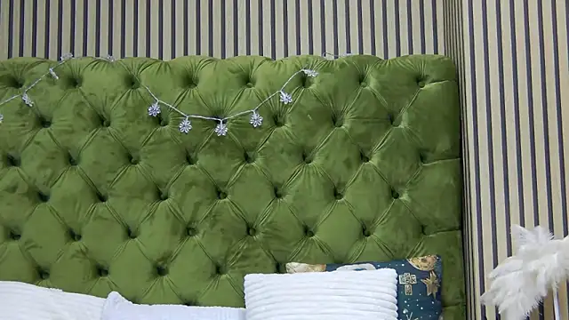 LunaHart online show from January 17, 6:15 pm