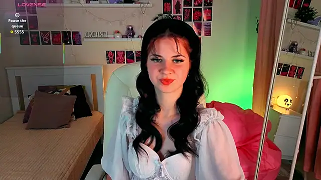 Wander Waves online show from September 18, 9:35 pm