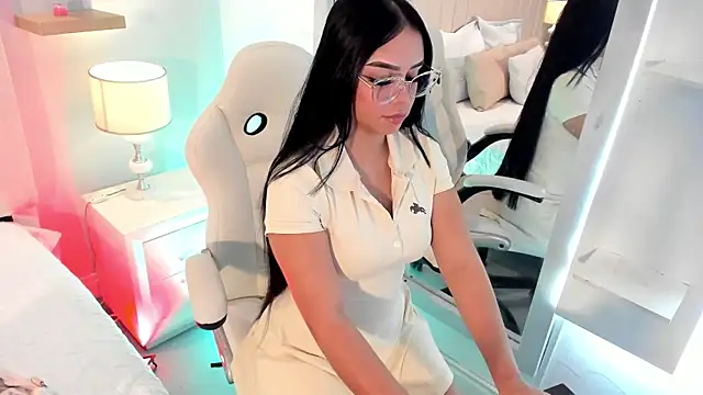 manyaa  online show from March 10, 7:18 pm