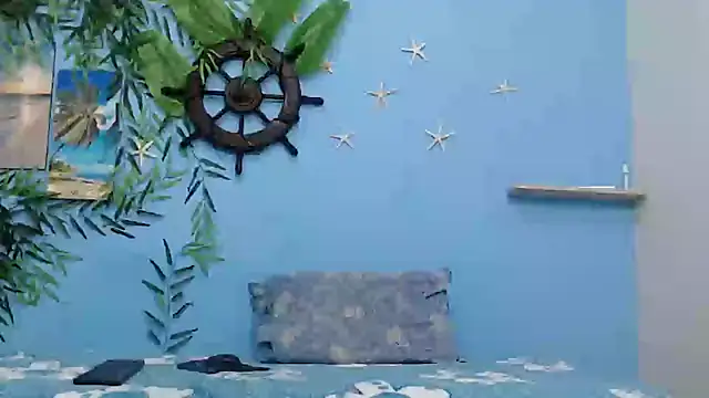 skinnybarbie022 online show from July 7, 1:30 am