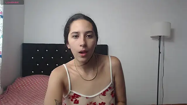 lilacream online show from September 14, 5:44 pm