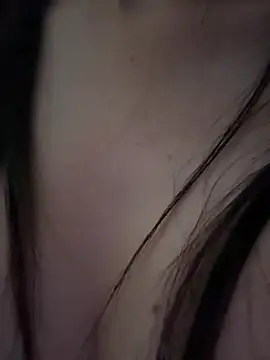 hoanghoangli online show from June 7, 2:40 am