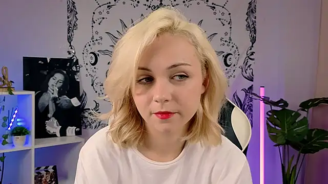 Charlotte Colinss online show from September 16, 4:42 am