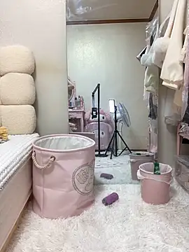 zaizaiNono online show from September 9, 1:33 pm