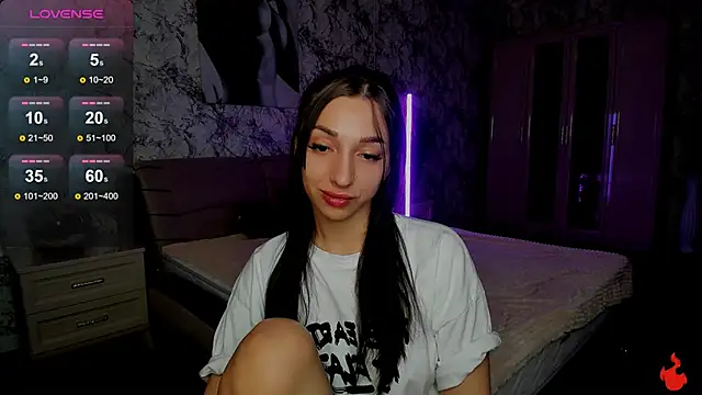 sheillawood online show from October 17, 1:42 am