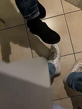 Manu97k online show from October 24, 5:20 pm