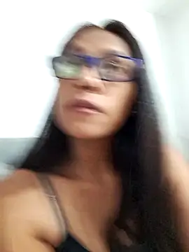 sarah garcia  online show from June 6, 5:58 am