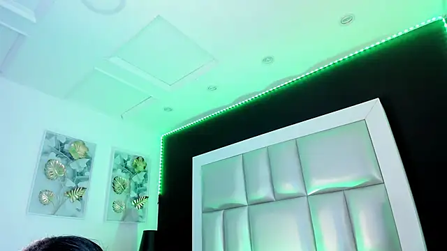 athziry g online show from February 1, 8:29 pm