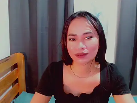 ursweet yummy online show from November 17, 4:46 am