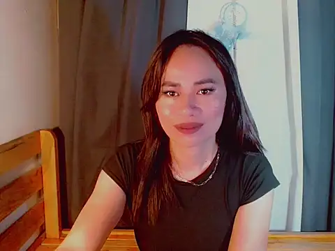 ursweet yummy online show from November 10, 8:09 am