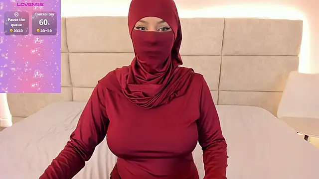  Nadiaa online show from September 22, 7:01 pm