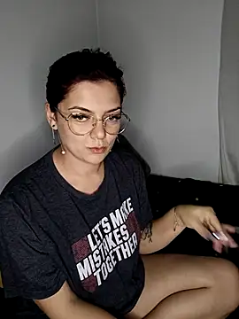 LadyNora online show from April 3, 8:07 pm