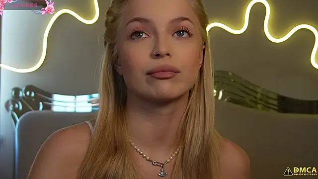 kellypeachcake online show from September 10, 5:29 am