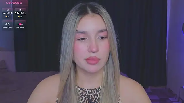 RoxyChill online show from September 24, 8:08 pm