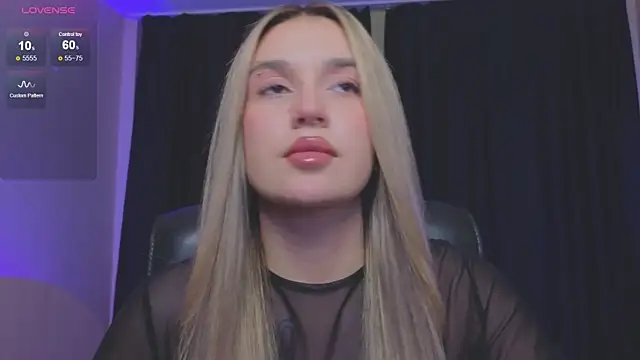 RoxyChill online show from November 5, 8:03 pm