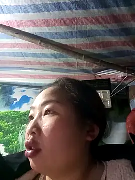 PhamPhung online show from February 2, 11:59 pm