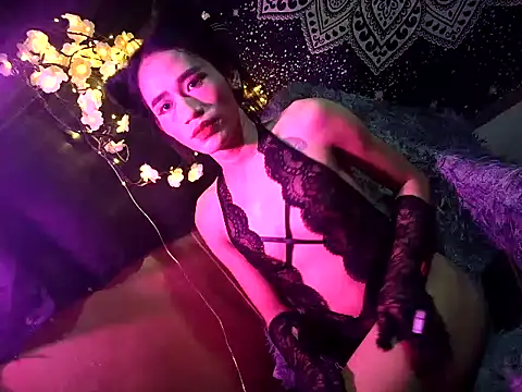 Madylinebigcock69 online show from July 8, 12:18 pm