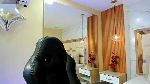 julieta rosee online show from December 17, 10:14 pm