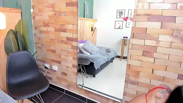 milavega  online show from February 14, 12:40 pm